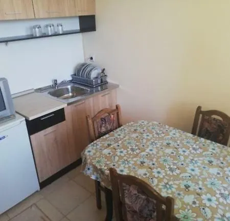 Елия Tsarevo